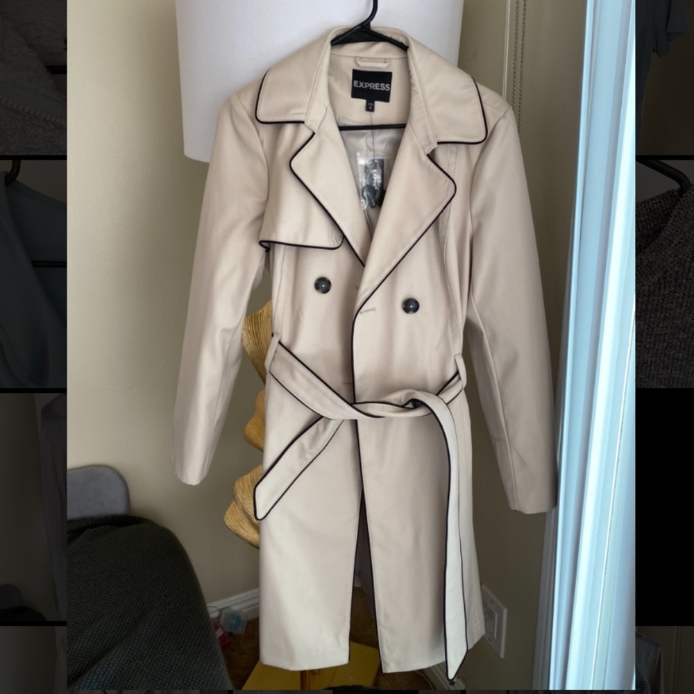 Trench coat with piping.